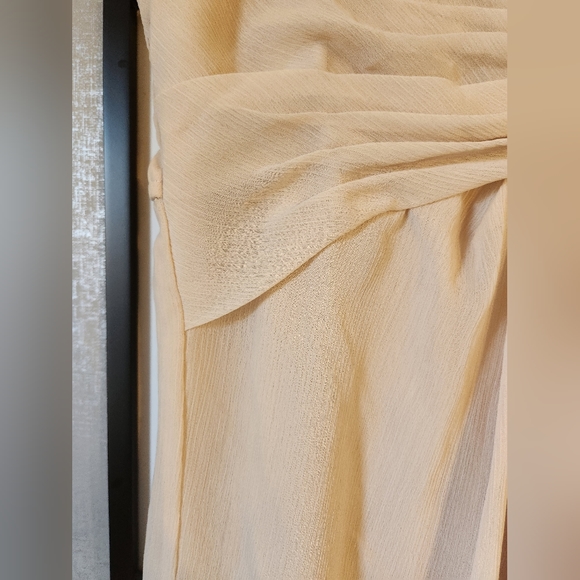 David's Bridal Crinkle Chiffon Dress with Twist Front in Champagne, size 10 Girl - Picture 9 of 10